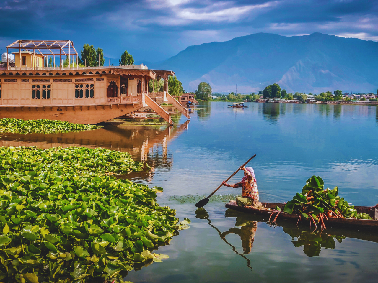 Charming Kashmir Sightseeing Tour