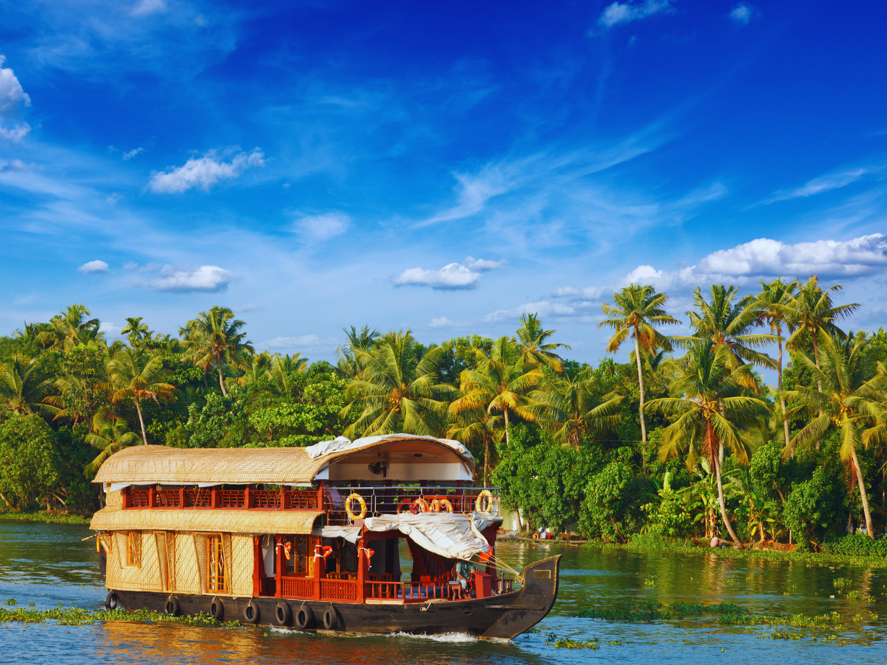 Blissful Kerala Honeymoon Tour Package